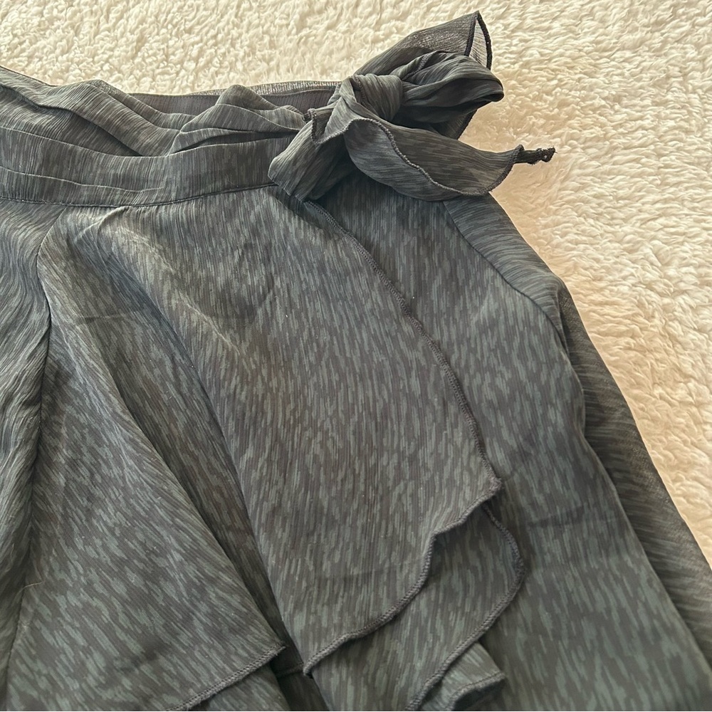 Aerie Women’s Chiffon Flowy Black Ruffled Wrap Skirt Medium NWT - Picture 5 of 7